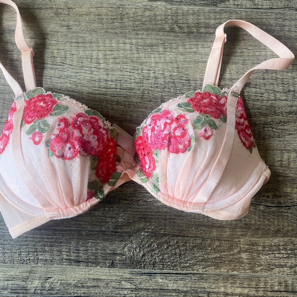 Victoria’s Secret Floral Embroidered Lingerie Set - Pink and Green Size 32C/M - Picture 3 of 17